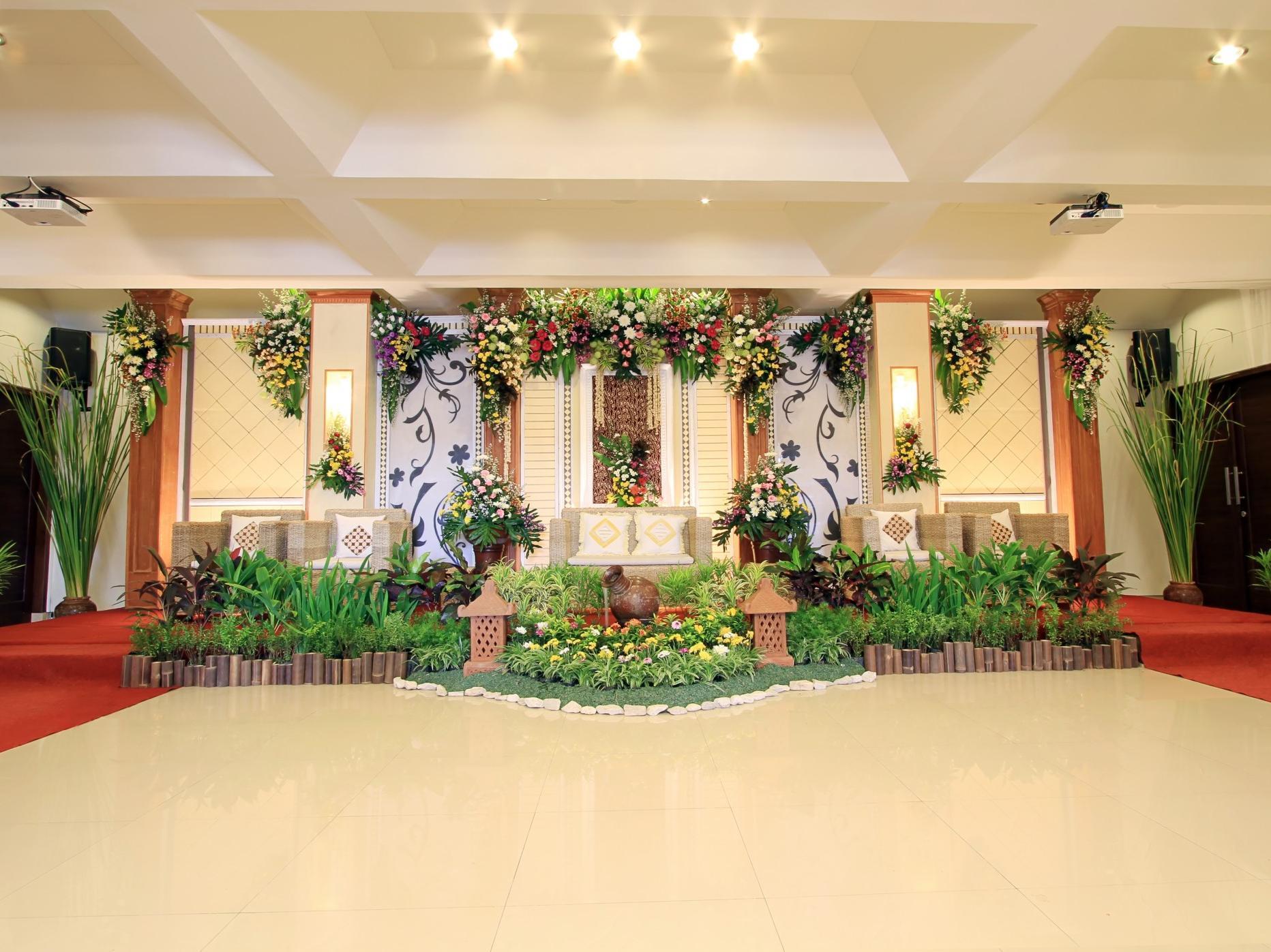 Maesa Hotel Ponorogo Exteriör bild