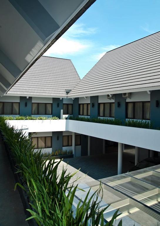 Maesa Hotel Ponorogo Exteriör bild